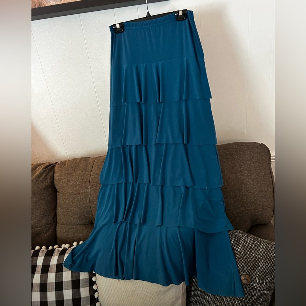 Ruffle skirt